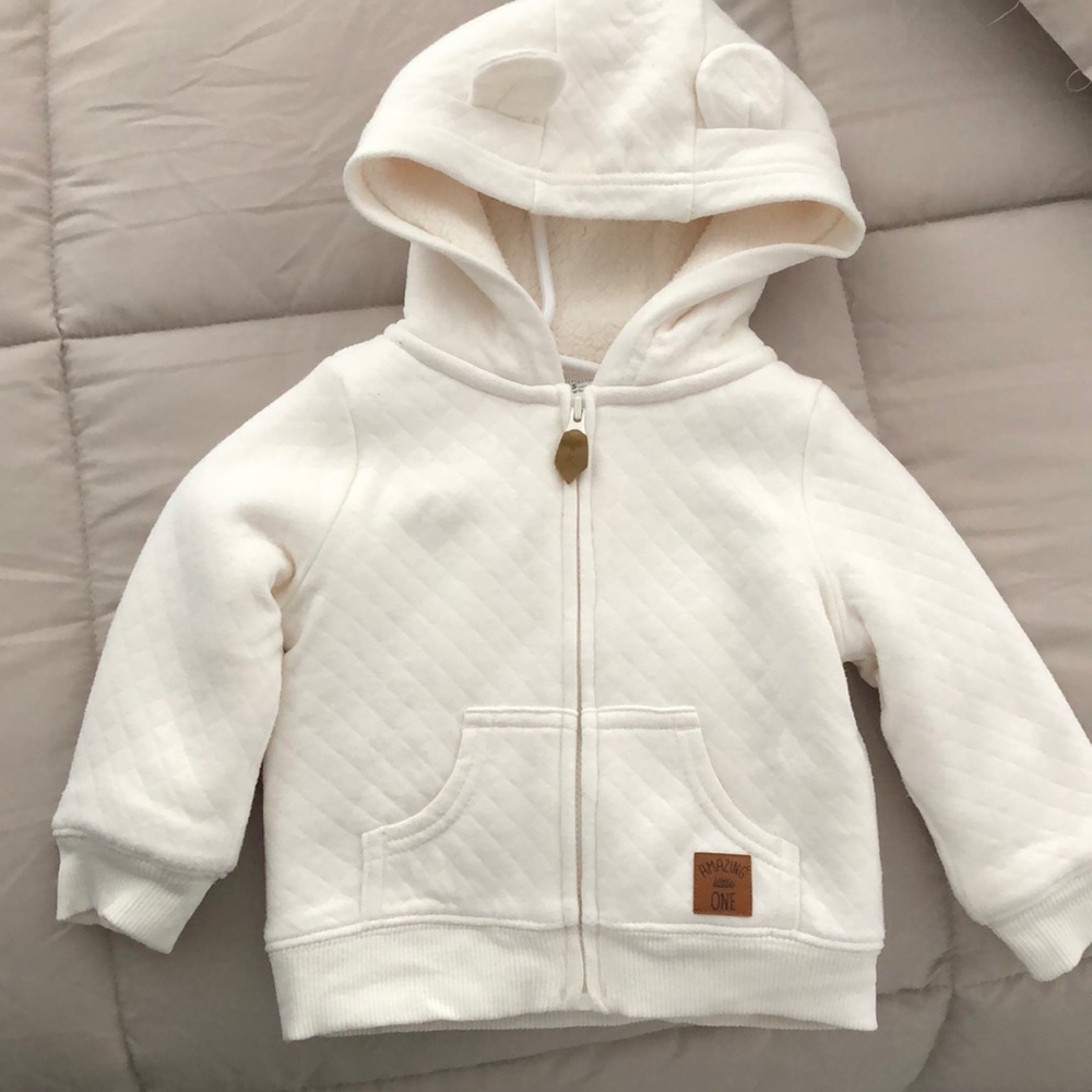 Soft creme sweater unisex